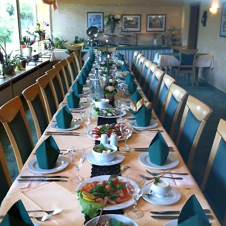 Hotel Neuses 3*