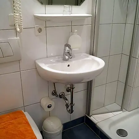 Hotell Neuses 3*