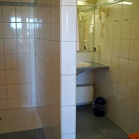 Hotell Neuses 3*