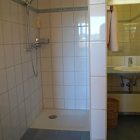 Neuses Hotell 3*