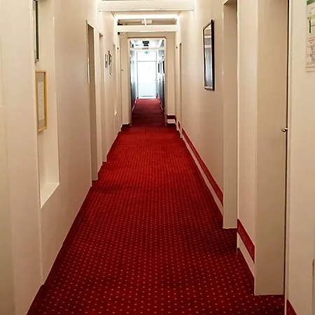 Neuses Hotell