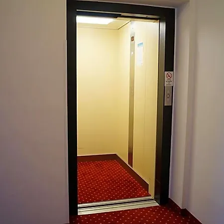 Neuses Hotell