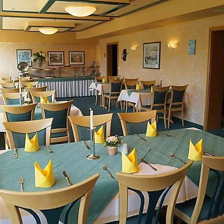 Hotell Neuses 3*